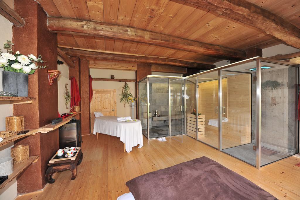 La Madernassa Resort - Casalora Dimora Storica Di Charme Guarene ภายนอก รูปภาพ