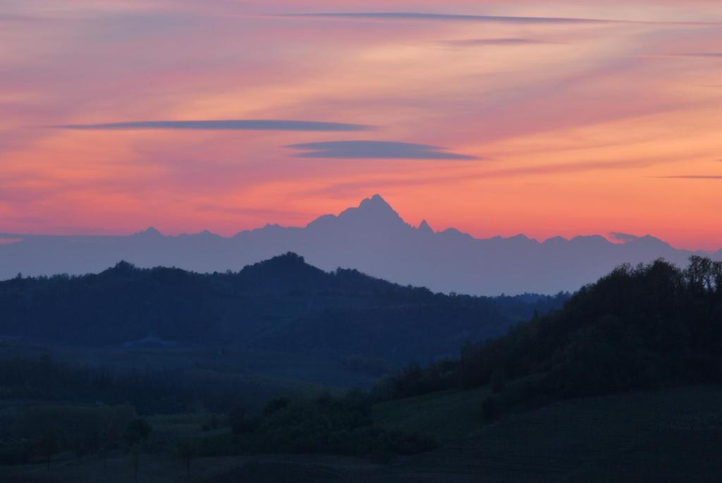 La Madernassa Resort - Casalora Dimora Storica Di Charme Guarene ภายนอก รูปภาพ